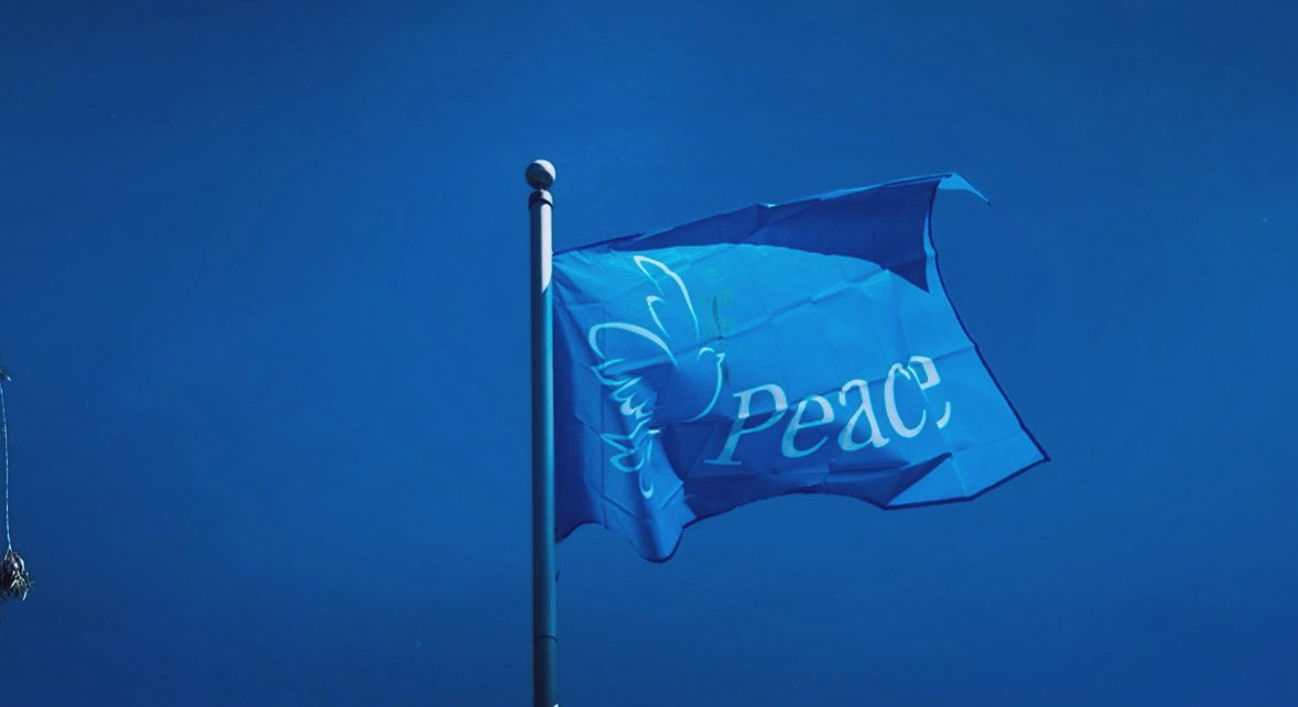LarkStudios's tweet image. #picoftheday Today we put our new flag up! Tomorrow we Hope! All we are saying is give peace a chance. John Lennon