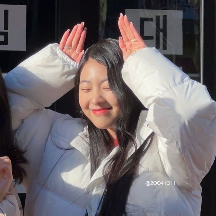 aran_updates's tweet photo. bunny aran 🐇

#아란 #aran #ablume https://t.co/X6GZ5yFpse