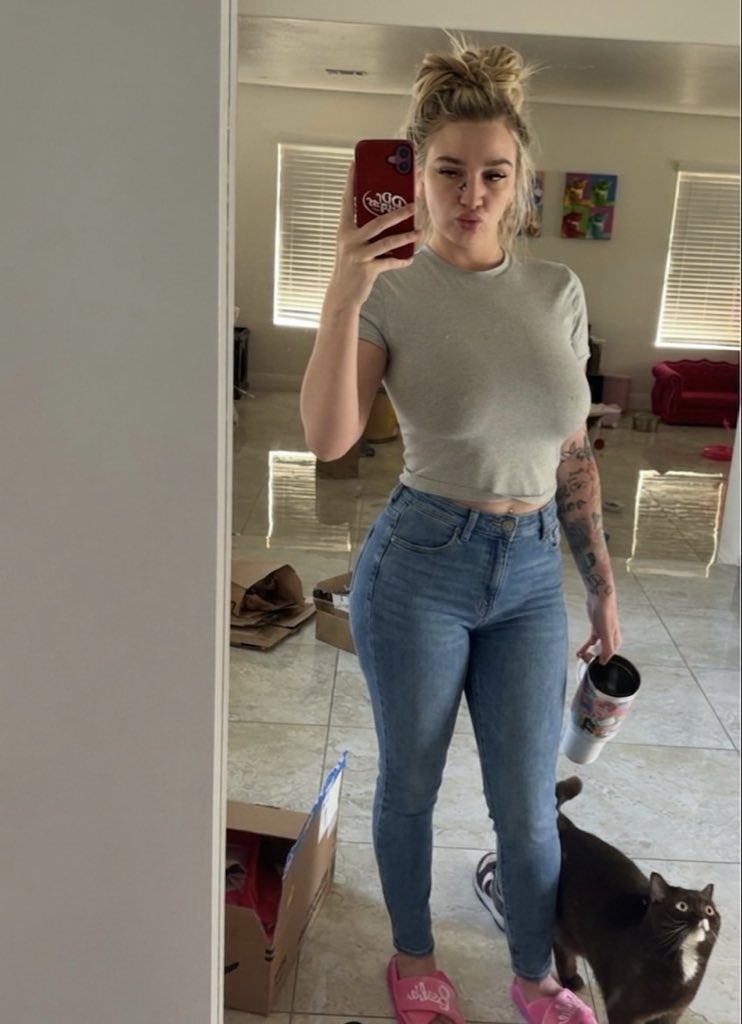 Rose j tweet media
