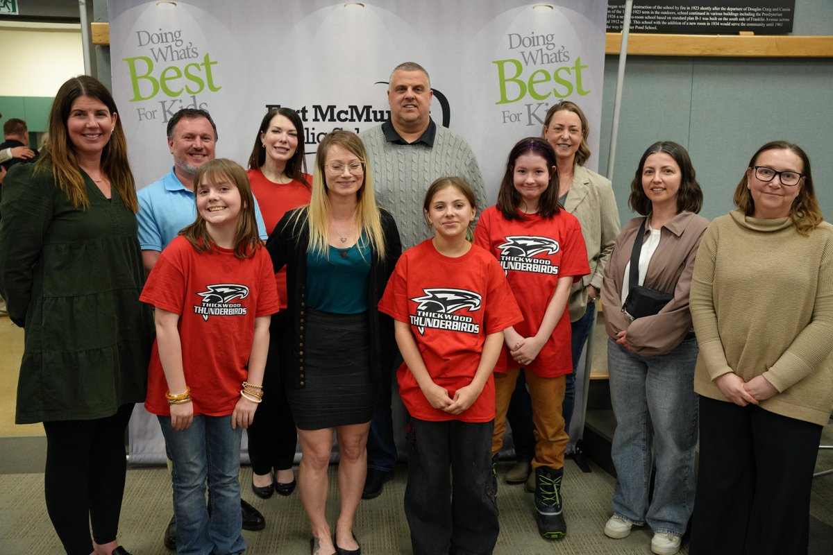 FMPSD's tweet image. Fridays are for collaborative learning at @thickwoodArts!

At the Board meeting, they shared how "Sharpen the Claw" brings K-6 students together for high-interest topics, building school culture and mentorship.

@annaleeskinner 
#FMPSD #YMM #RMWB
