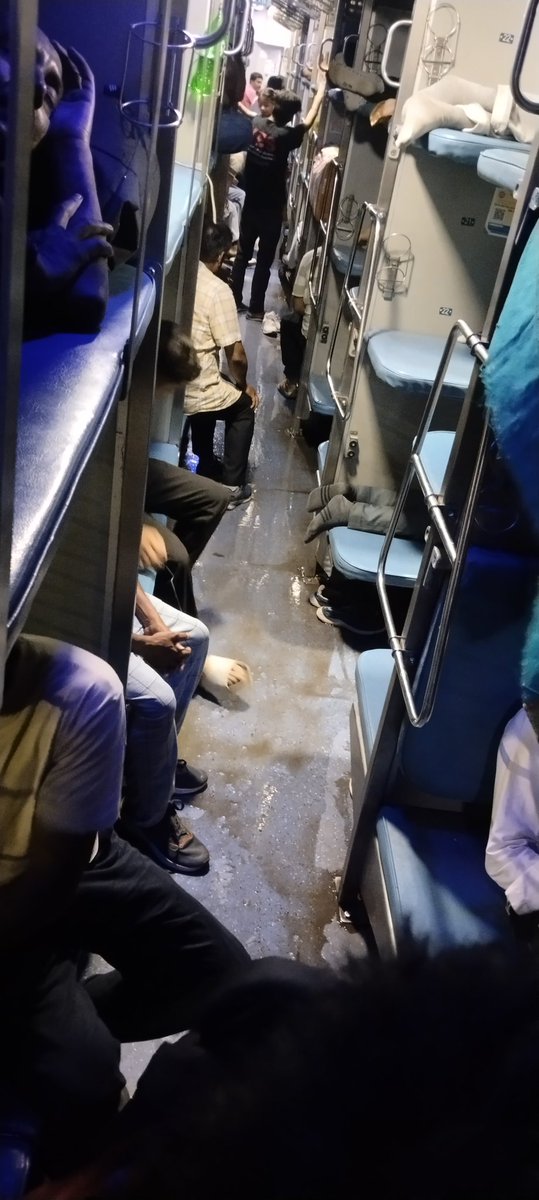 ansari___aslam's tweet photo. @RailwaySeva PNR NO. 6602836913 https://t.co/V7RarAhJFZ