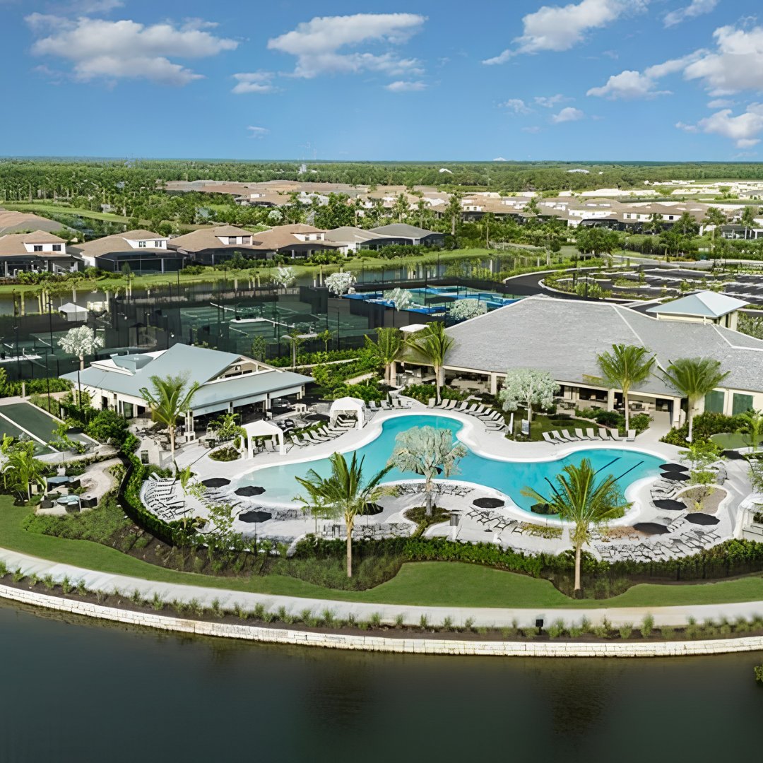 FreyandSonHomes's tweet image. 830 acres. 
Three lakes. Resort lodges. 
Championship golf by Hurdzan-Fry. 

The Quarry is resort living at home. 

Build your custom estate with Frey &amp;amp; Son. 🏌️

#TheQuarry #FloridaLiving #OneOfAKindHome #CustomBuilder #FloridaBuilder