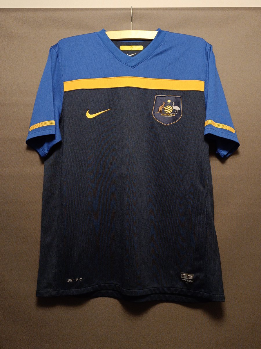 shirtsofnat's tweet image. Australia Away Shirt 2010/11 🇦🇺
#aussies #socceros #oceania #football #soccer #futbol