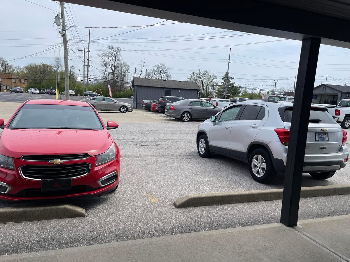 Red Chevy Cruz tweet media