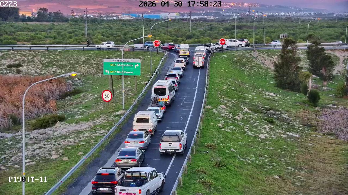 CapeTownFreeway's tweet image. Update: #Crash: On Spine Rd, direction south at N2, is cleared. #BeTheChange