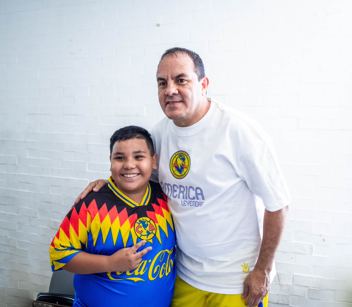 cuauhtemocb10's tweet image. Hoy, en el Día de la #Niña y del #Niño, quiero reconocer a todas las niñas y niños que estuvieron presentes en el partido de leyendas en mi querido #Tepito. 🙌⚽

Ver sus sonrisas, su emoción y sus ganas de jugar te recuerda por qué el deporte es tan importante desde la infancia.