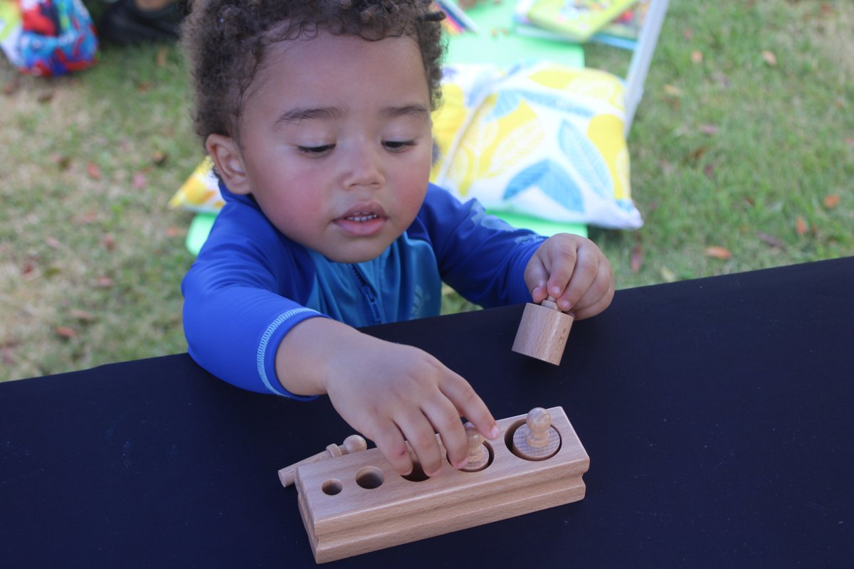INEmontessoripr's tweet photo. El sábado participamos en Unidos por la Concienciación del Autismo, actividad de la Alianza de Autismo de PR. En nuestro exhibidor informativo e interactivo, atendimos a cientos de familias, reafirmamando nuestro compromiso con la educación inclusiva. 💚🇵🇷 #MontessoriPúblico https://t.co/f2u6CpdDL6