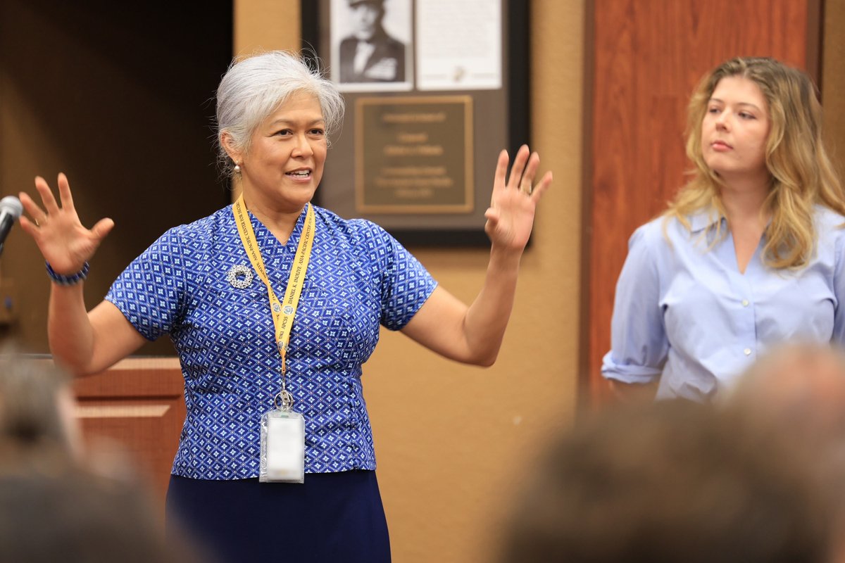 JIATFWest's tweet image. #JIATFWest hosted Professor Dr. Miemie Winn Byrd and her intern, Ms. Savannah Cantor from @APCSS. They gave the Task Force an excellent, timely presentation on Scam Center Threats in #SoutheastAsia targeting American Citizens. 

We are grateful for the continued partnership.