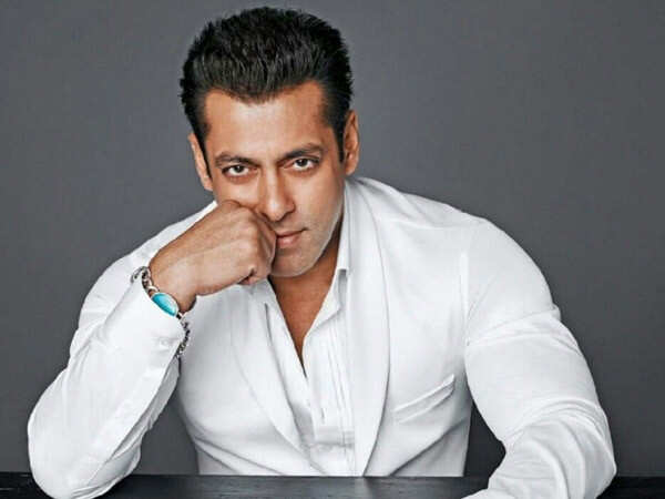 Tvmania2000's tweet image. #salmankhan  is all set to enter the #superhero #universe 💥 Teaming up with director duo Raj and DK, his upcoming film is expected to go on floors from October 2026
A high-concept action entertainer, the project is already in pre-production and has created massive buzz 🔥