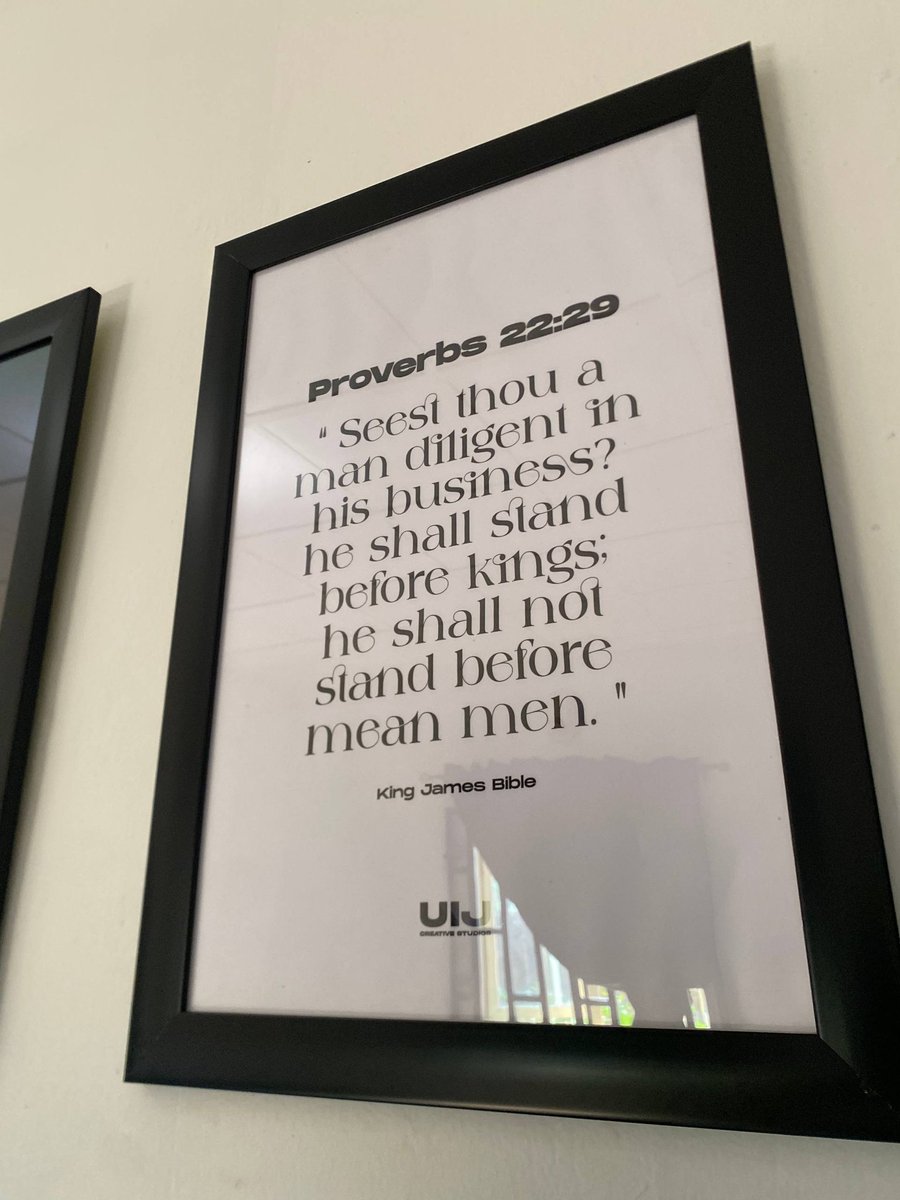 Creative UI tweet media