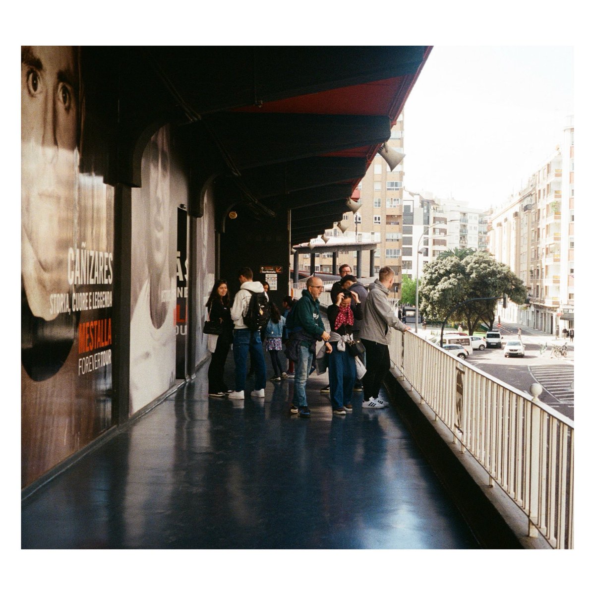 daveyjayyy's tweet image. Final set from my trip to the Mestalla Tour. A stunning ground and definitely need to watch a game there.

Shot on Contax TVS &amp;amp; Kodak Snapic A1 w/ Kodak UltraMax 400 Film.

(1/2)
 
#ValenciaCF #MestallaStadium #35mm #35mmFilm