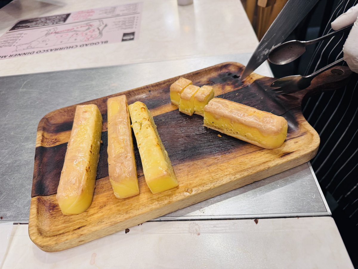 【シュラスコバウアー BLOGAD】

札幌で唯一
シュラスコを食べれるお店🍖

この日はサーロインとかリブロースが
無かったのが凄く残念😭

🍖もさることながら
焼きチーズが美味すぎて滅🧀

またいずれ機会があれば
再チャレンジしたいなー🤭

 #札駅 
 #シュラスコ
 #ブロガド