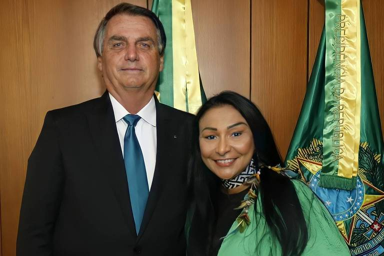 URGENTE!! Acaba de ser CASSADA a deputada Silvia Waiãpi por ROUBAR DINHEIRO da campanha pra pagar despesas pessoais!!

Ela era conhecida como "a indígena do Bolsonaro"!!

Uma extremista a menos no CONGRESSO INIMIGO DO POVO!!!

Quem tá feliz com a notícia, comenta CONGRESSO