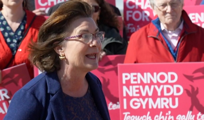 HeraldWales's tweet image. HERALD NEWS UPDATE
First Minister corrects herself after campaign speech slip-up at Barry Island event WELSH LABOUR leader Eluned Morgan accidentally urged supporters to “vote Plaid Cymru” during...
herald.wales/national-news/…
#wales #heraldwales #herald #welshnews #news