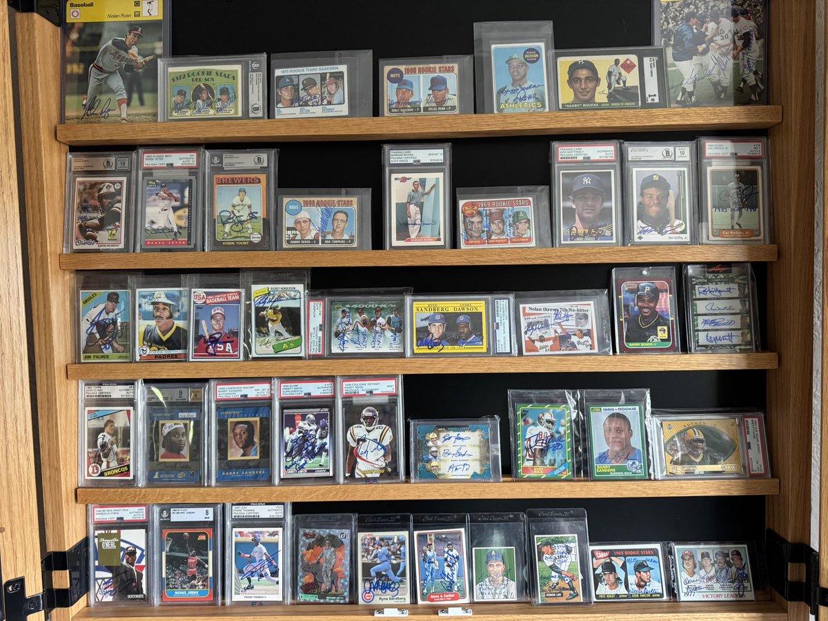 KoolJerseyDude's tweet image. Which  #Sportscards stands out to you? Which ones are in your collection #Topps #UpperDeck #Fleer #Donruss #Bowman #ClassicBest #Leaf #Score #CollectorsEdge #Skybox