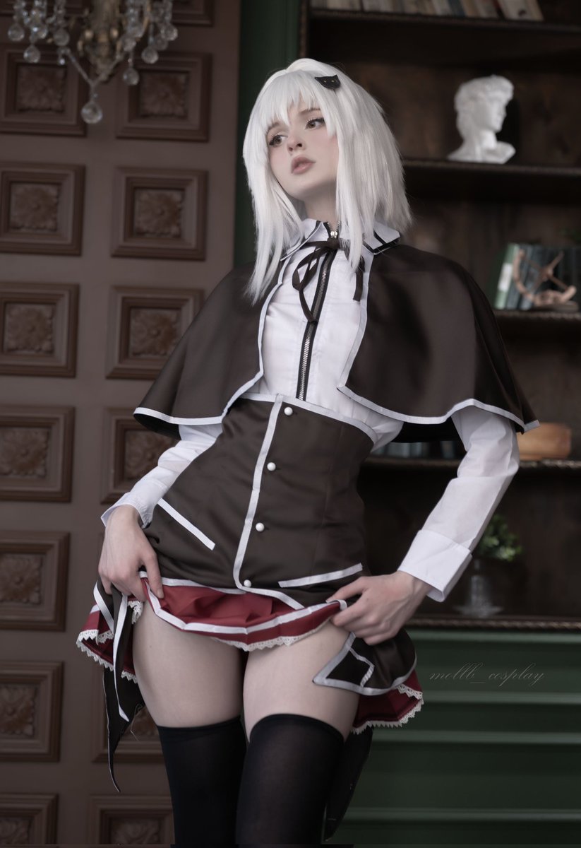 mollb_cosplay tweet media