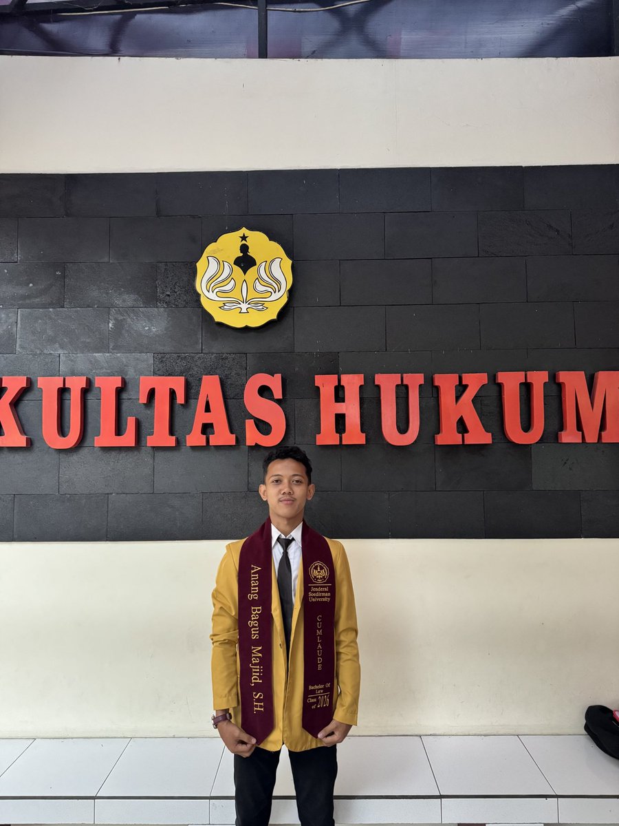 ___daun's tweet photo. terimakasih buat orang orang baik yang sudah terlibat dalam proses perkuliahan ini ✨ https://t.co/AU2ubI1ITm