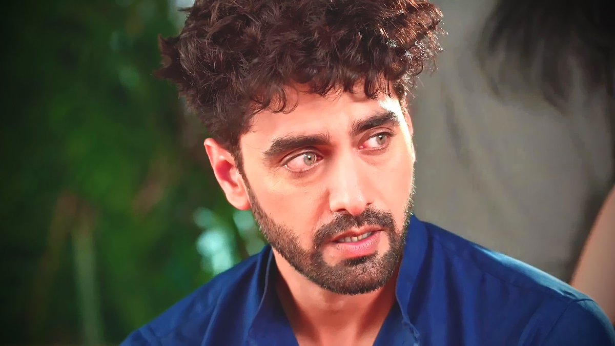 TaaronKiRoshni's tweet image. Armaan’s eyes became an endless ocean of pain the moment love found him—each wave carrying the weight of longing, betrayal, and a heart that never learned how to stop feeling💔

#yrkkh #yrkkh4 #ArmaanPoddar #RohitPurohit @ROHITPUROHIT00
