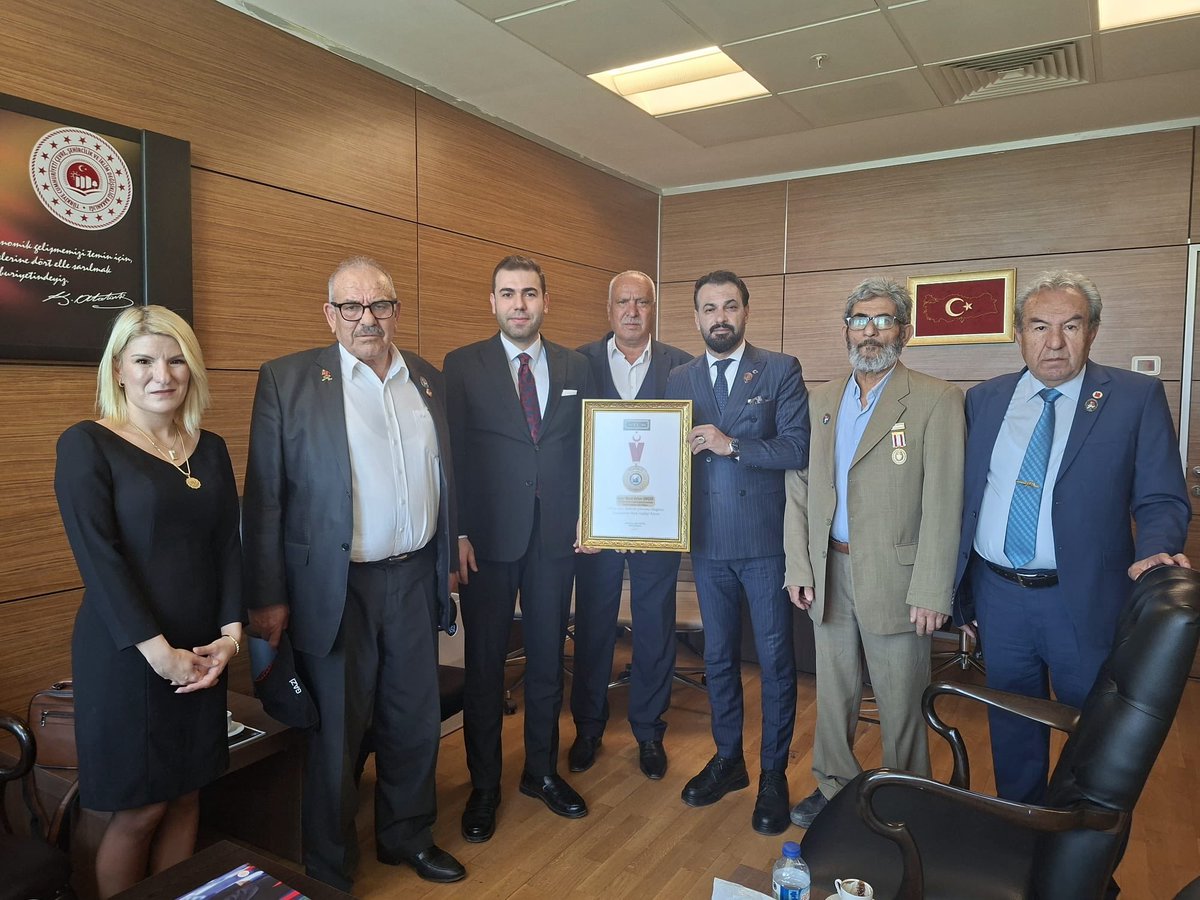 Genel Başkanımız Gazi Emrullah Aktaş ve Beraberindeki Şehit Aileleri,Gaziler ve Aileleriyle Birlikte  Çevre Şehircilik ve İklim Değişikliği BakanlığıÇevre, Şehircilik ve İklim Değişikliği Bakanlığı; 

▪️Yönetim Hizmetleri Daire Başkanı Aynı Zamanda Şehidimizin Kıymetli Evladı