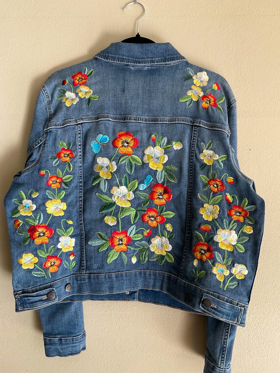 denimandthreads's tweet image. Embroidered Denim Jacket 
Blue Butterfly &amp;amp; Pansies
#ShopEtsy #Etsy #EtsyFinds #ad➡️ sovrn.co/z1e3u3a