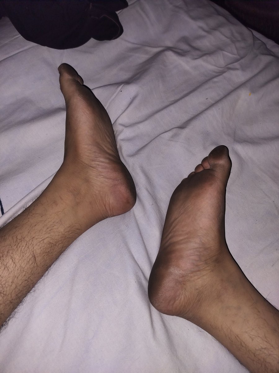 arnav16077's tweet photo. Worship thrusday is here f@gs. Get ur fking mouth to start worshipping my legs. Cancel your plans and start 😵‍💫
#findom #feetfetısh #feetworshi̇p #paypig https://t.co/uAARKcZmoH