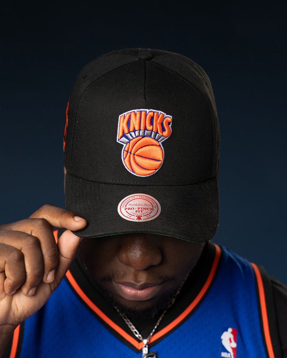 LeagueFits tweet media