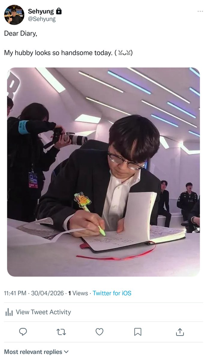 xephaiah's tweet photo. Hard launcher vs. Lowkey #tomata au 🍅🍅

🪄sprinkling old men yaoi dust for better drafts tmr 🪄 https://t.co/G7rgHhhkbE