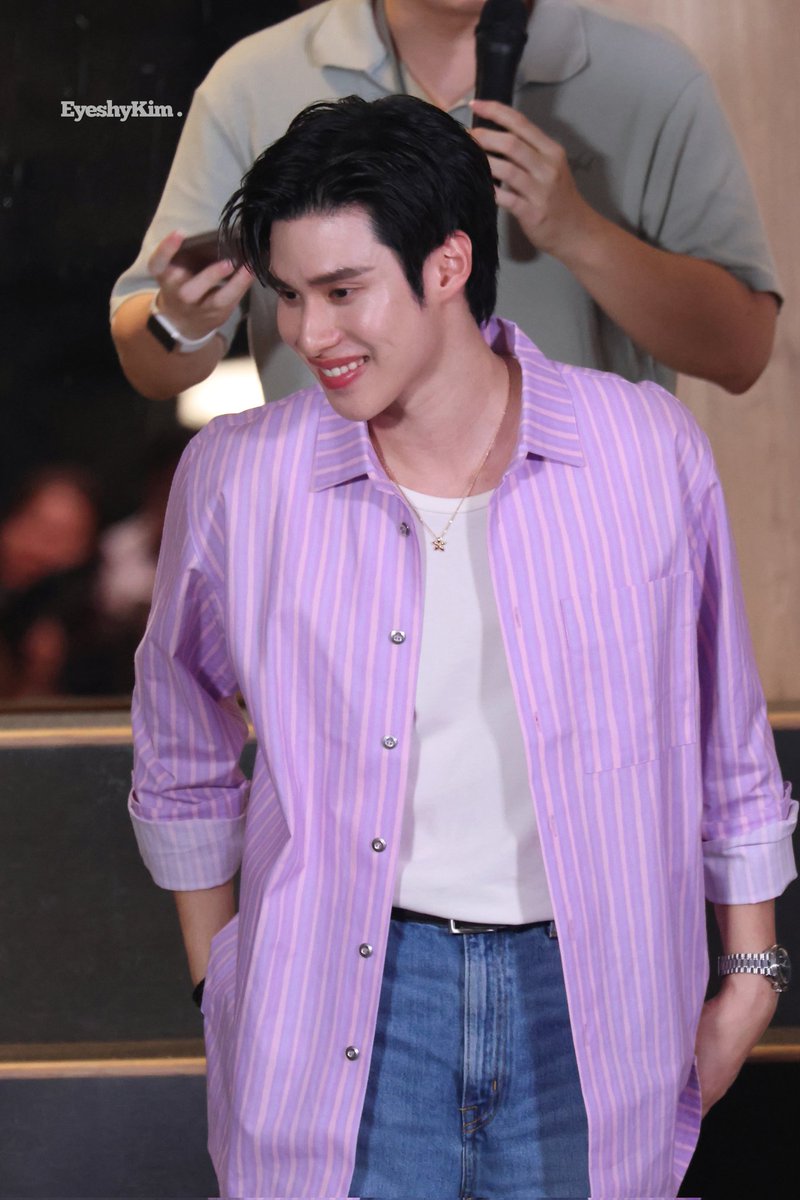 🐰✨️

ㅡ ♡ <a href="/peakpeemapol/">peakpeemapol</a> #PeakPeemapol
#PearlPeakxFANDOMFANFIC