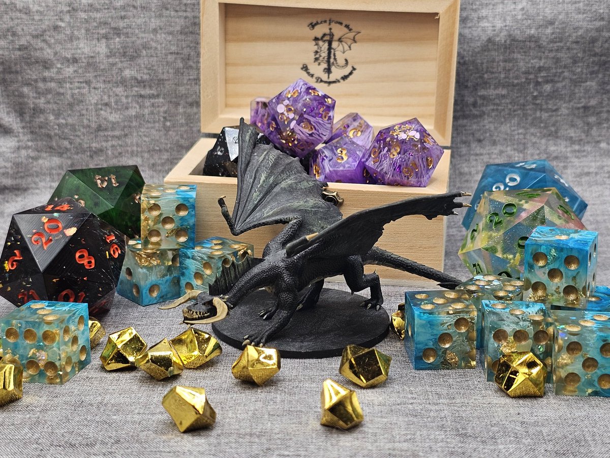 blackdragondice's tweet image. I did some work on new business business cards!  Doing so, I got to practice my graphic design and product photography skills.  I'm really happy with how they turned out!

As the card says, commissions are open!

#dnd #dice #dicemaking #d20 #smallbusiness #miniaturepainting #art