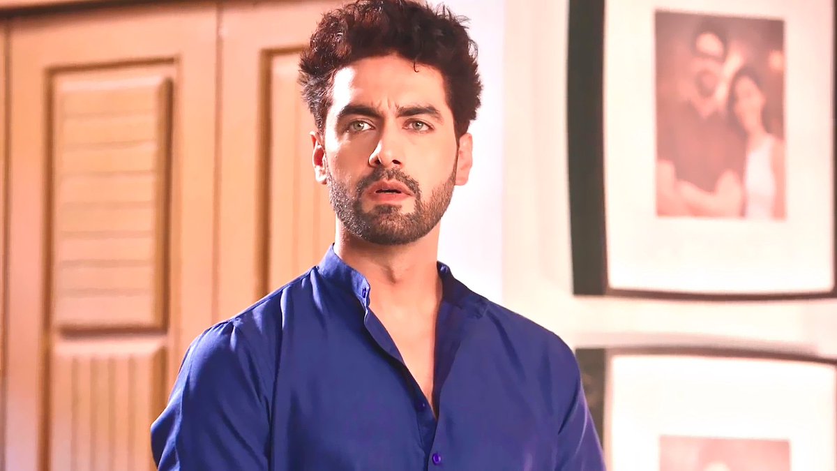 TaaronKiRoshni's tweet image. Rohit looked damn handsome in this night suit🥵❤️🔥

#yrkkh #yrkkh4 #ArmaanPoddar #RohitPurohit @ROHITPUROHIT00