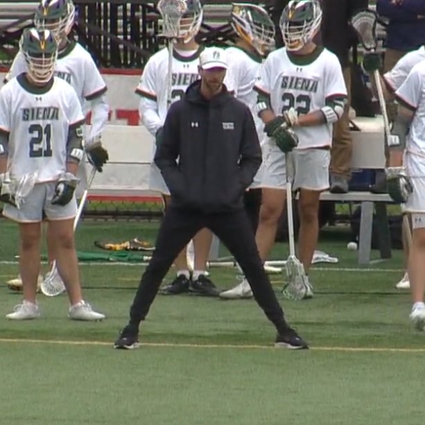 EastCoastDyes's tweet photo. a tale of two coaching stances #MackSiena https://t.co/iHuyph8QUC