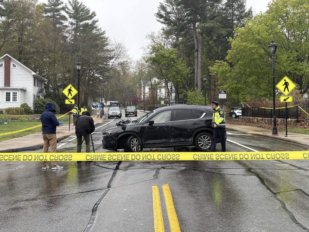 Wellesley Police tweet media