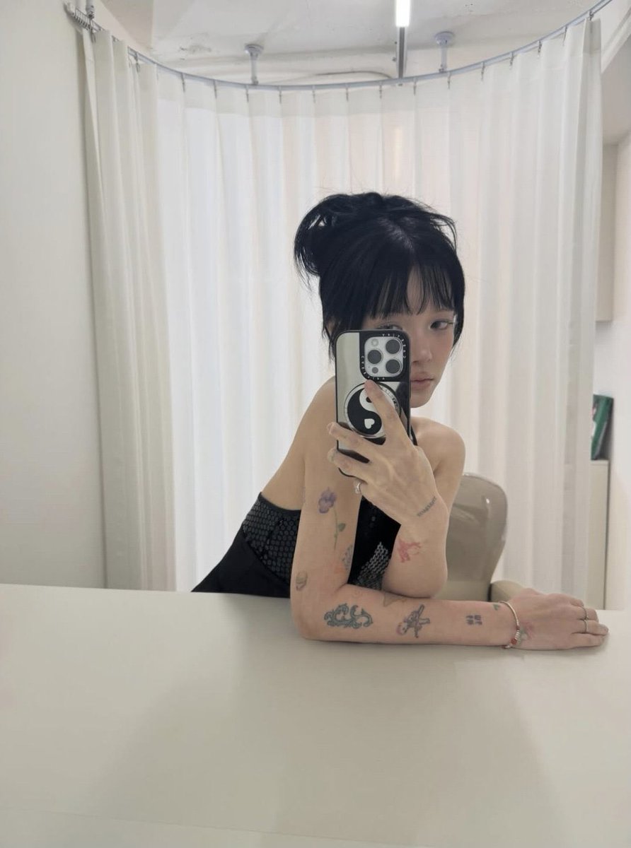 вυттerғlyнwα 🦋 is seeing p1h tweet media