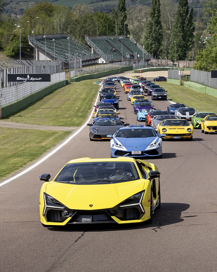 Lamborghini tweet media