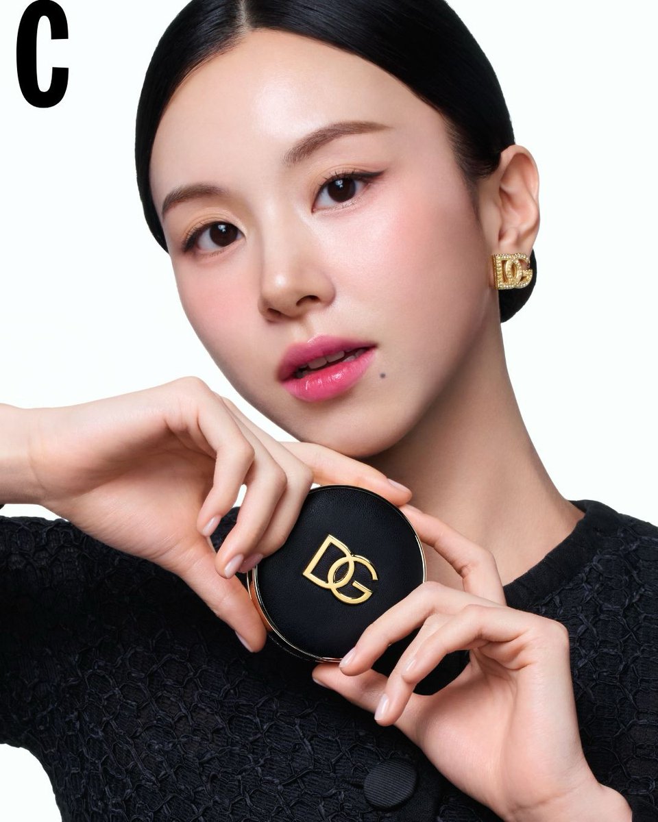 twoisefansi's tweet photo. CHAEYOUNG has been invited to be the new ambassador for the "Fresh Look" series for DOLCE &amp; GABBANA BEAUTY https://t.co/39ojaI4heU