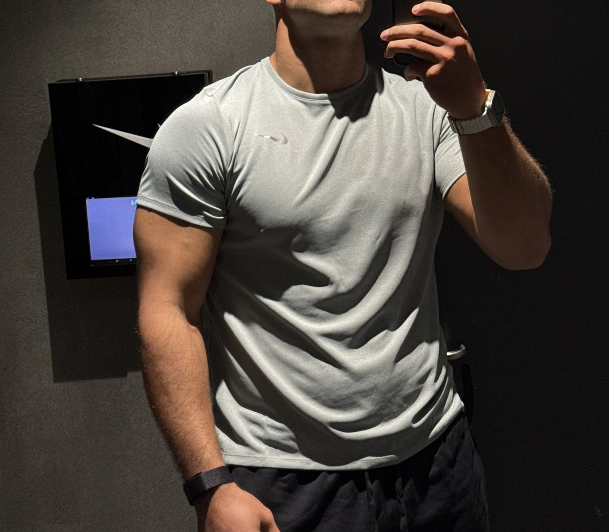 Tall_hunk tweet media