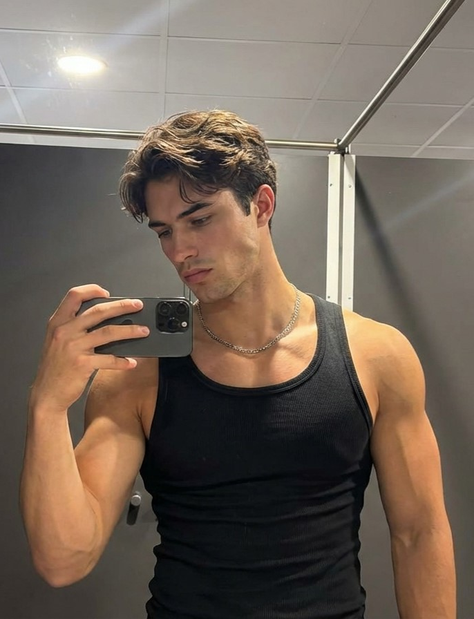 I am Luca tweet media
