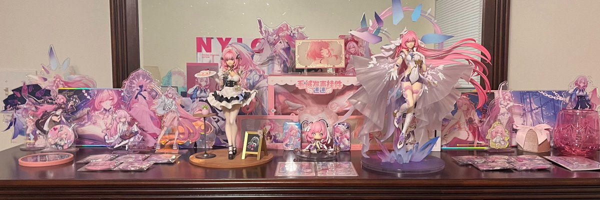 rheeversal's tweet photo. since i hide out on priv so much i can finally post my elyrene collection on here https://t.co/9wE4LOgOSC