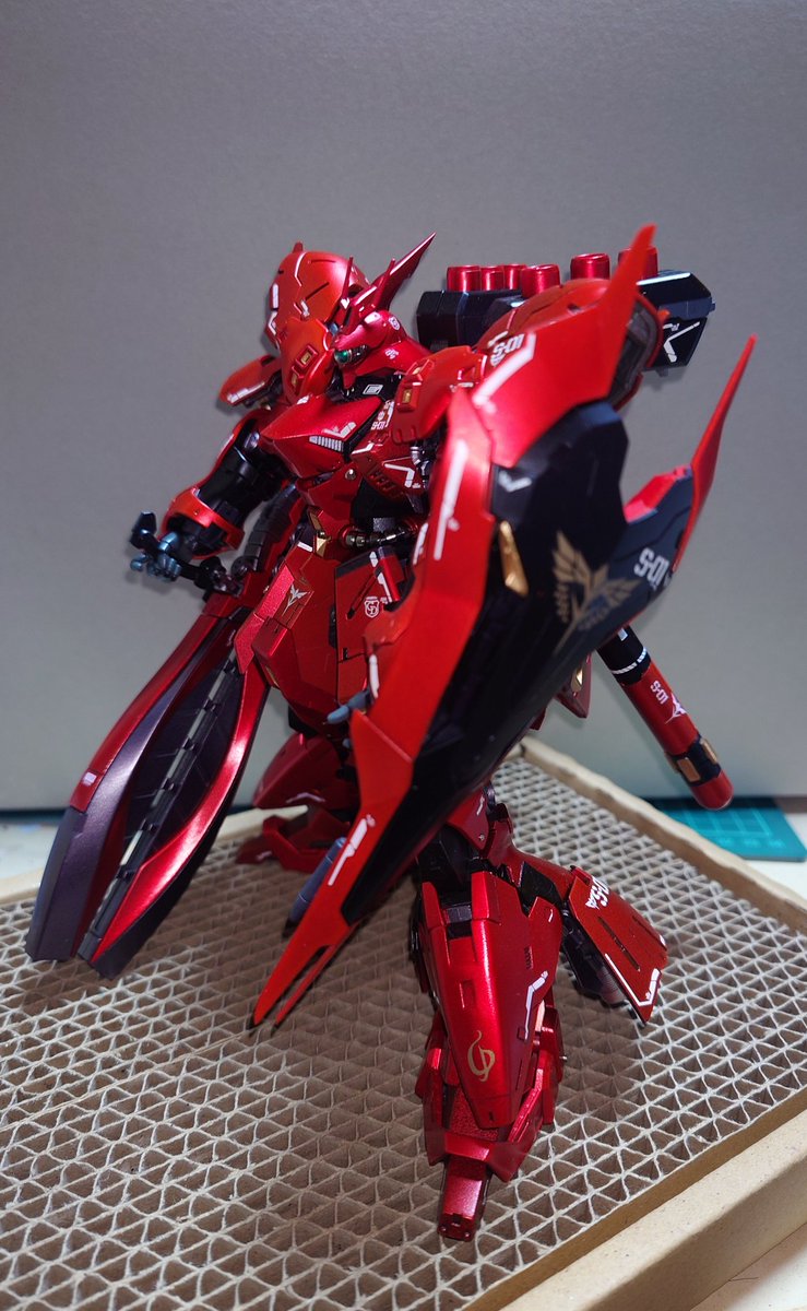 ffeffbff's tweet photo. RGサザビー完成😁
ガンダムマーカーエアブラシで塗装しました
#ガンプラ
#ガンプラ好きと繋がりたい https://t.co/E8vgfbAPIA