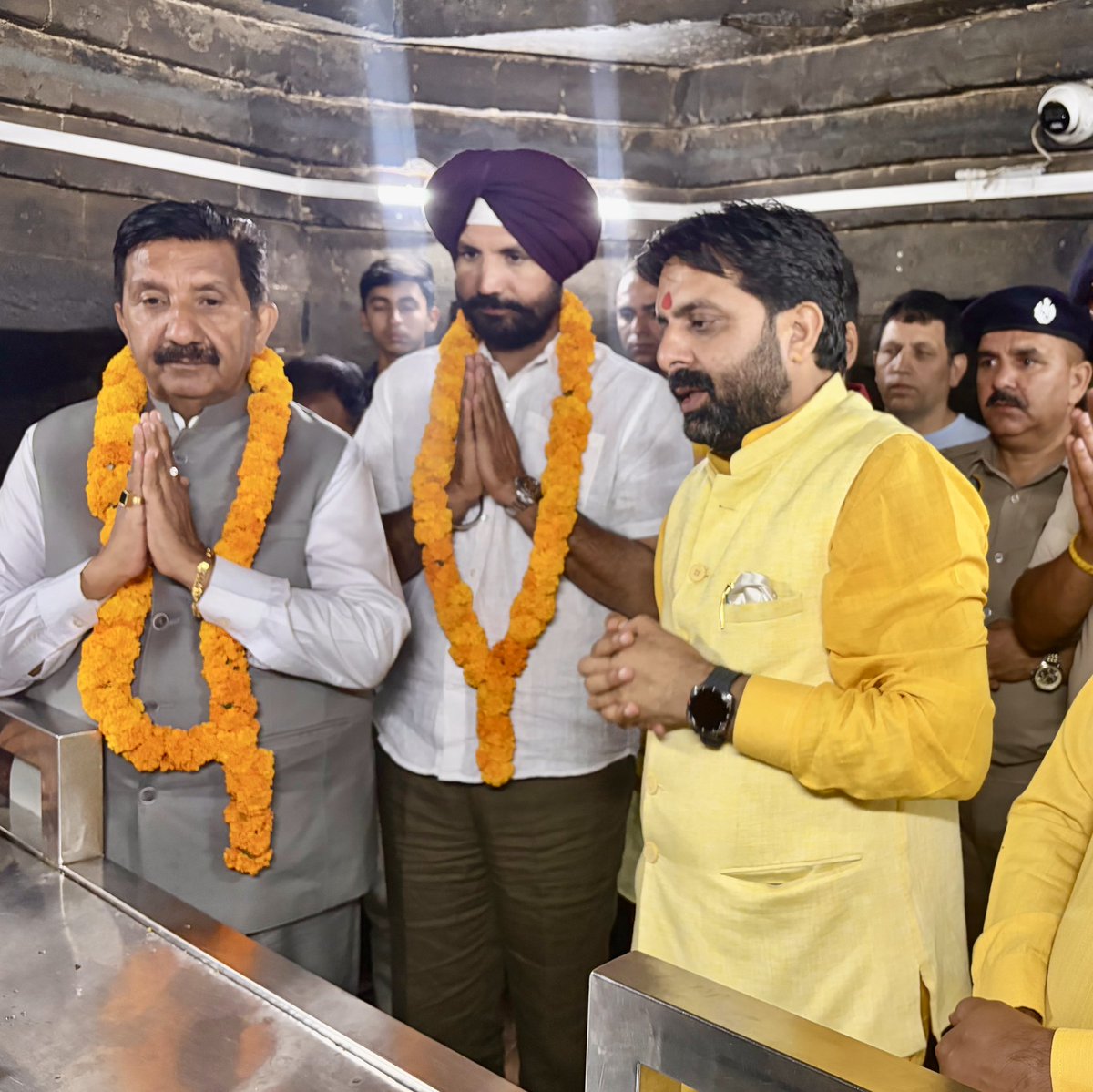 Mukesh Agnihotri tweet media