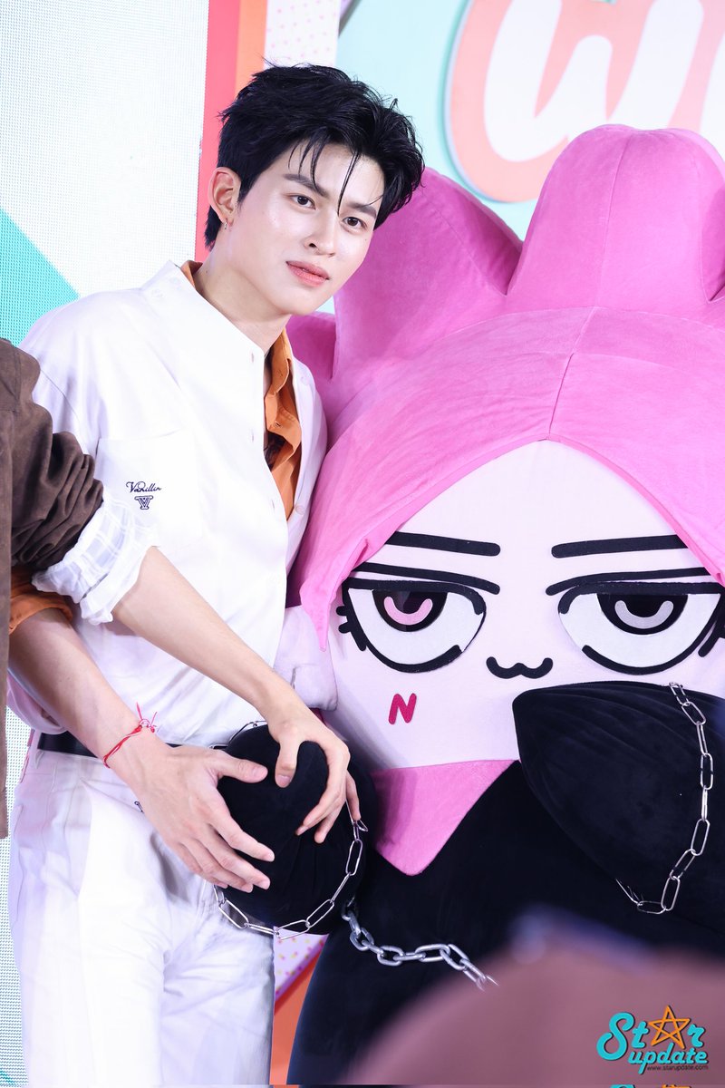 Starupdate.com tweet media