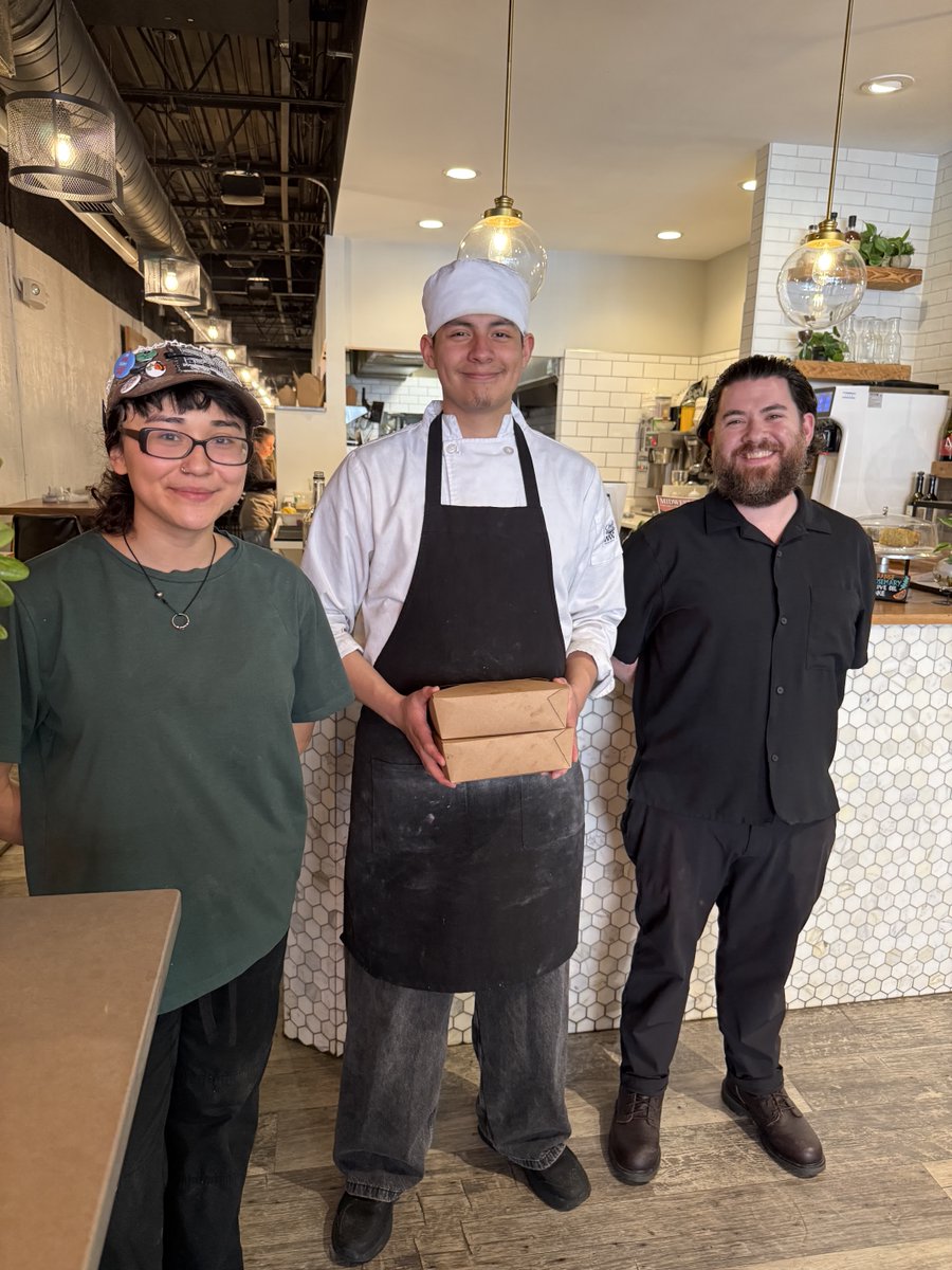 District214's tweet photo. Elk Grove High School student Eric Cisneros, one of this year's Bake Off winners, recently cooked alongside chefs at Scratchboard Kitchen. Thank you for supporting hands-on opportunities that give students real-world experience and help prepare them for future careers! https://t.co/yebS8u2YCK