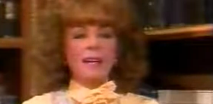 detlnovelas1's tweet image. 'Miss Sophie', interpretada por #RosarioGálvez, es una maravilla en #Victoria (1987)
😊🙌