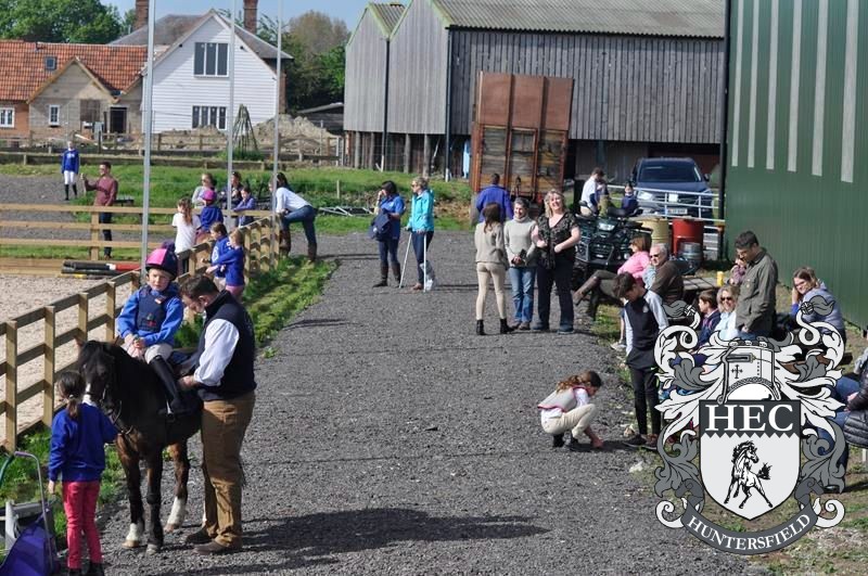 NicovdBerg101's tweet image. Steady progress starts with the right support 🐴🌿 Build confidence in a calm, structured setting. Start your journey at huntersfieldec.com #HuntersfieldEquestrian #RidingLessons #ConfidenceBuilding