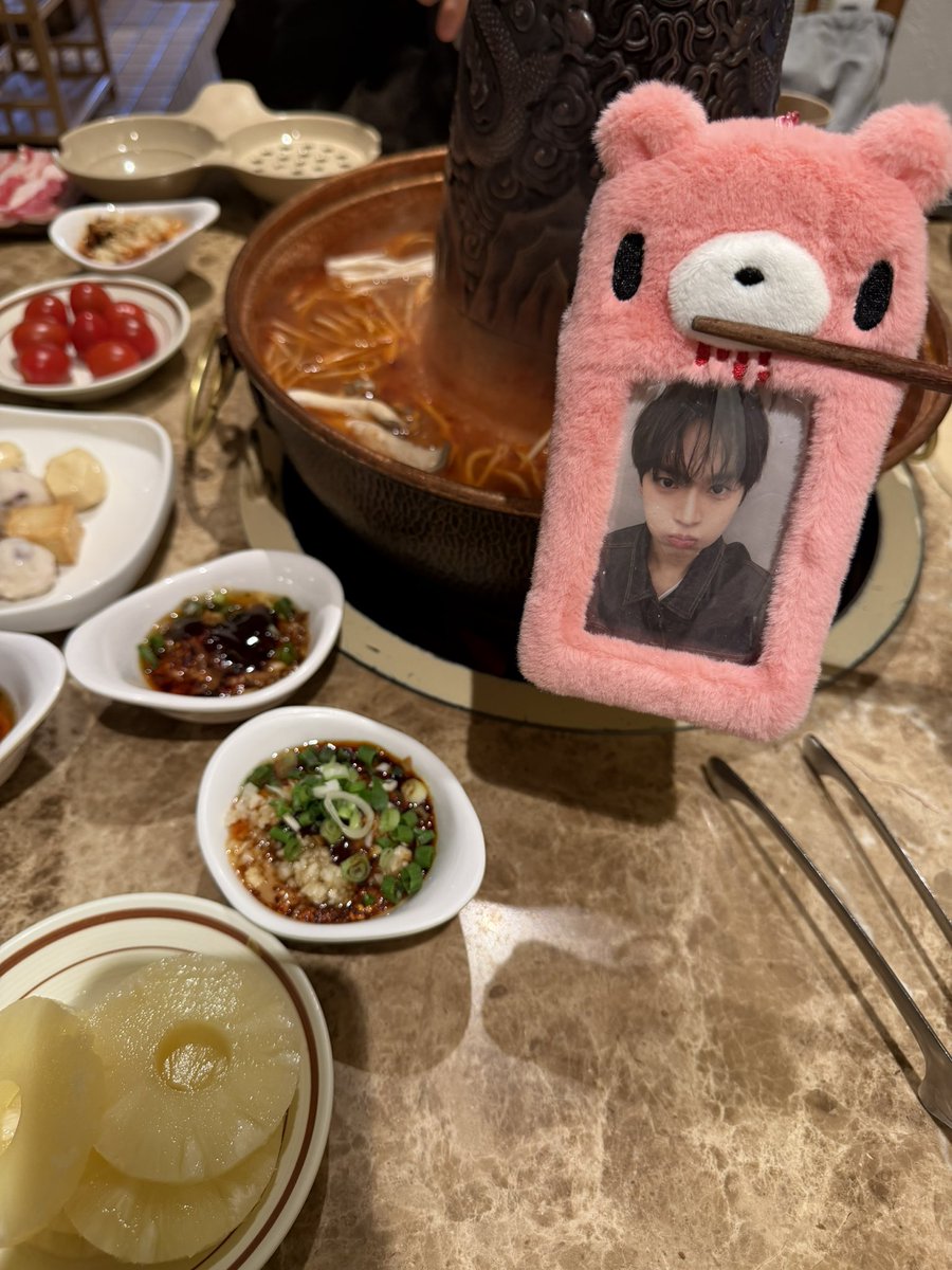 츔 tweet media