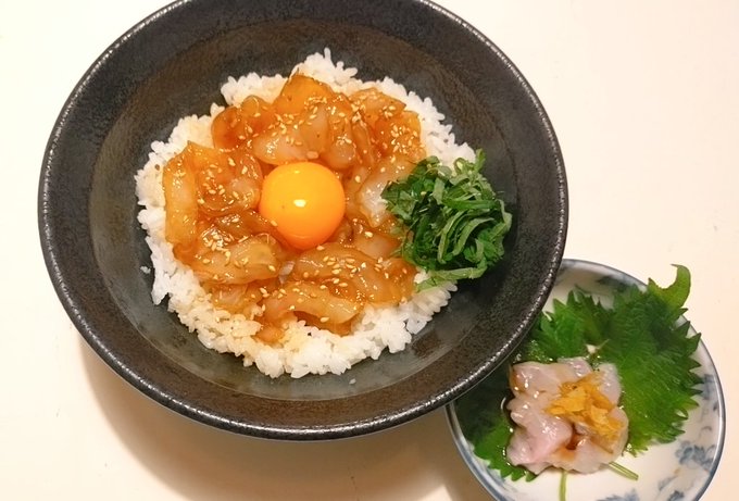 ヒラメの宇和島風漬け丼とえんがわポン酢 