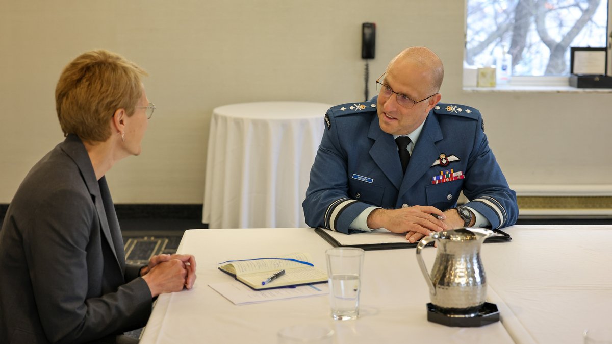NATO_DefCollege's tweet image. 🤝🇨🇦 Visiting Ottawa with SC 148, NDC Dean Dr Nielsen met with Canadian Defence Academy Commander MGEN J.S.E. Boucher to discuss the future of Professional Military #Education in a rapidly evolving #security environment.

Thank you for the warm welcome and excellent exchange!