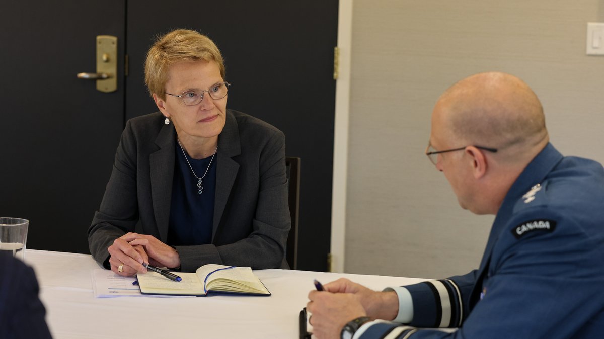 NATO_DefCollege's tweet image. 🤝🇨🇦 Visiting Ottawa with SC 148, NDC Dean Dr Nielsen met with Canadian Defence Academy Commander MGEN J.S.E. Boucher to discuss the future of Professional Military #Education in a rapidly evolving #security environment.

Thank you for the warm welcome and excellent exchange!