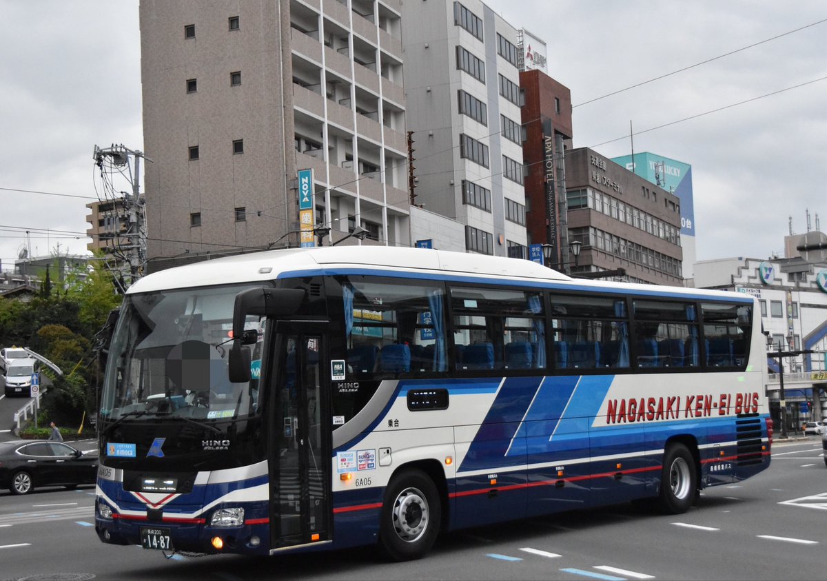 長崎県営バス 新車日野セレガ 6A05号車 6A02号車 折戸式で、リア
