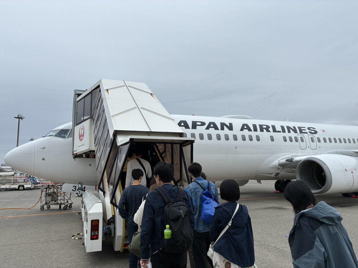 ayanin0616's tweet photo. 憧れの熊野古道
中辺路　滝尻王子→近露王子
むっちゃんとGWのラン旅✈️
雨で泥だらけだし身体も冷えたけど雨と霧で幻想的で神秘的なトレイルでした！
車のピックアップサービスを駆使してoneway14km楽しかった〜
また明日😊 https://t.co/dehlVZZ4yM